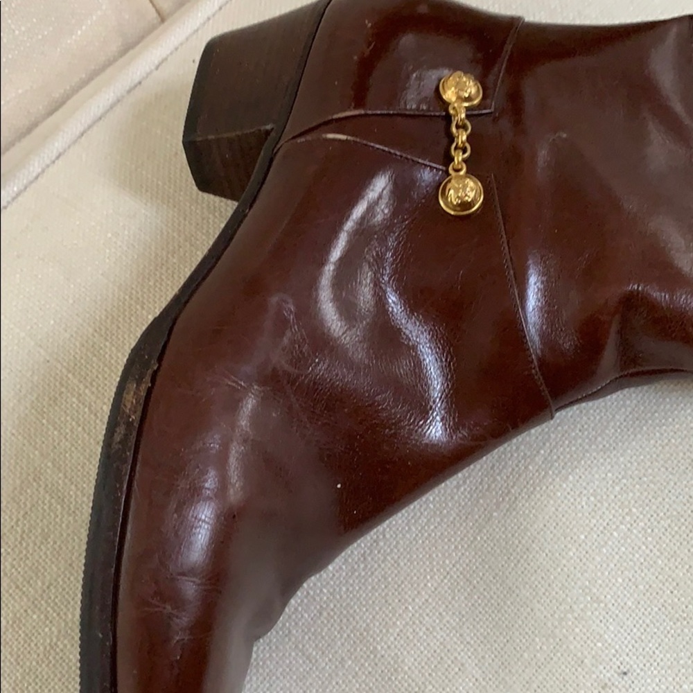 Boots - Picture 7 of 8